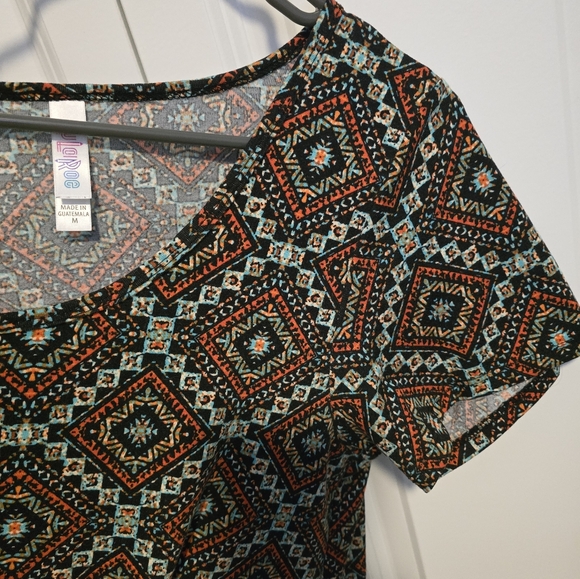 Lularoe top - Picture 2 of 3